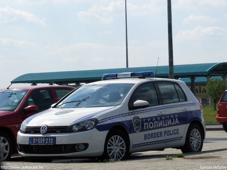 Volkswagen Golf VI, fotó: Gzozzo pictures
Keywords: szerb Szerbia rendőrség rendőr rendőrautó Serbia serbian police policecar