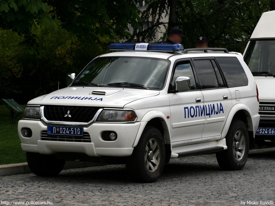 Mitsubishi Pajero, fotó: Misko Ruvidic
Keywords: szerb Szerbia rendőr rendőrautó rendőrség Serbia serbian police policecar