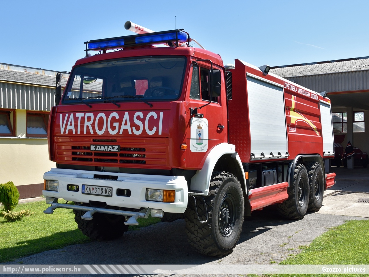 Kamaz 43118, Horgosi Önkéntes Tûzoltó Egyesület, fotó: Gzozzo pictures
Keywords: szerb Szerbia tûzoltóság tûzoltó tûzoltóautó Serbia serbian fire firetruck