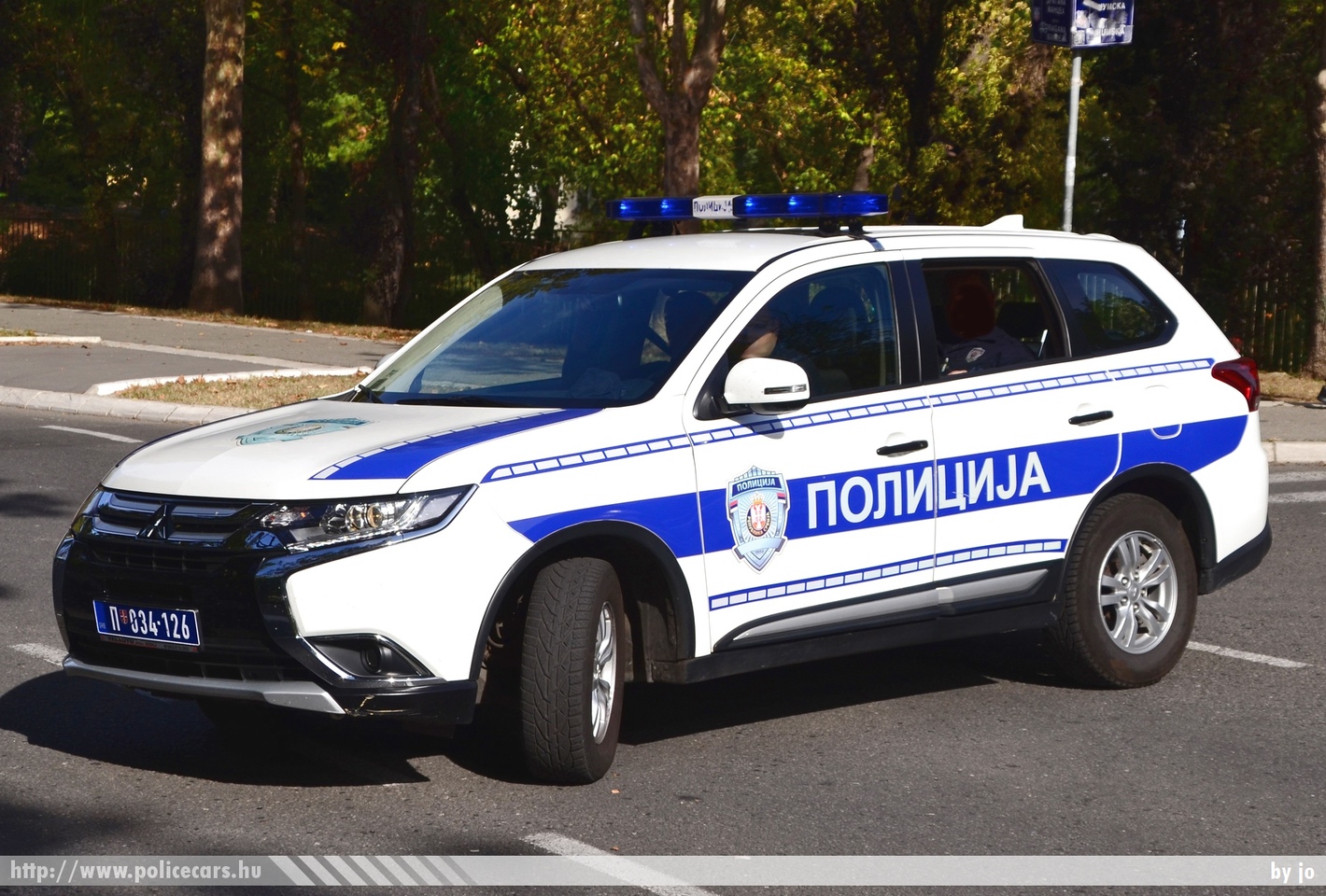 Mitsubishi Outlander, fotó: jo
Keywords: szerb Szerbia rendőr rendőrautó rendőrség Serbia serbian police policecar